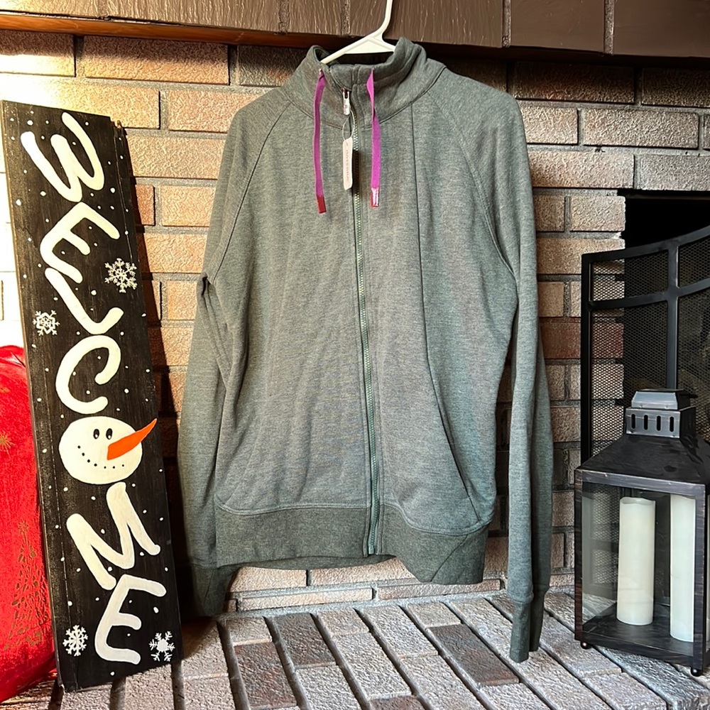 Doterra zip up